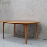 Table basse en bois de cerisier du milieu du siècle par Carl Malmsten pour Mobel Komponerad AV, années 1950