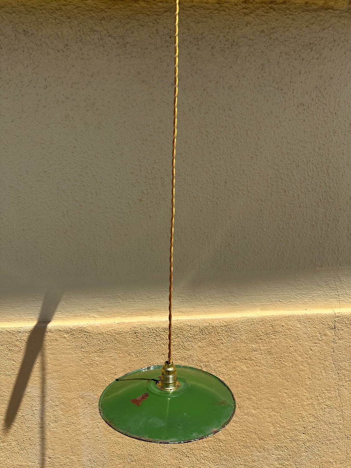 Vintage retro style enamelled sheet metal farmhouse pendant light