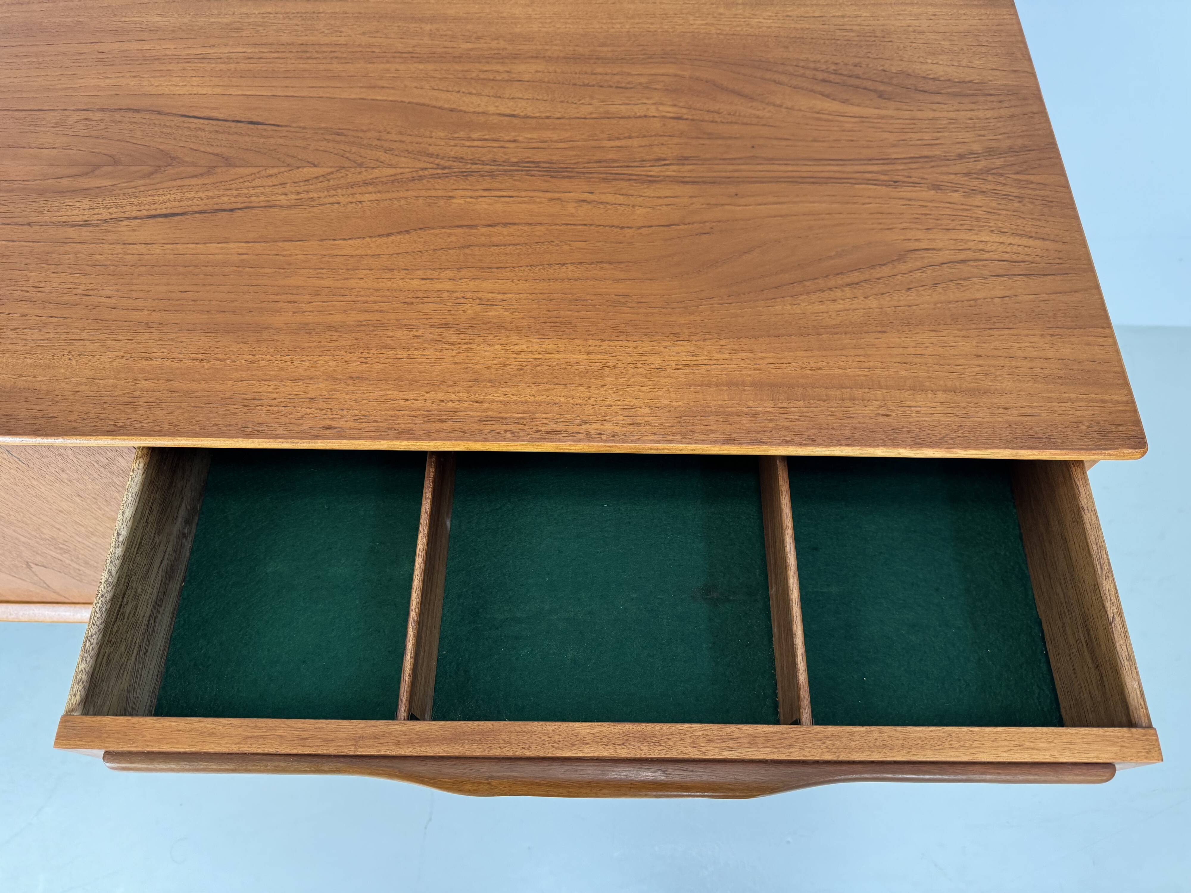 Vintage sideboard by Jentique from the 1960s.