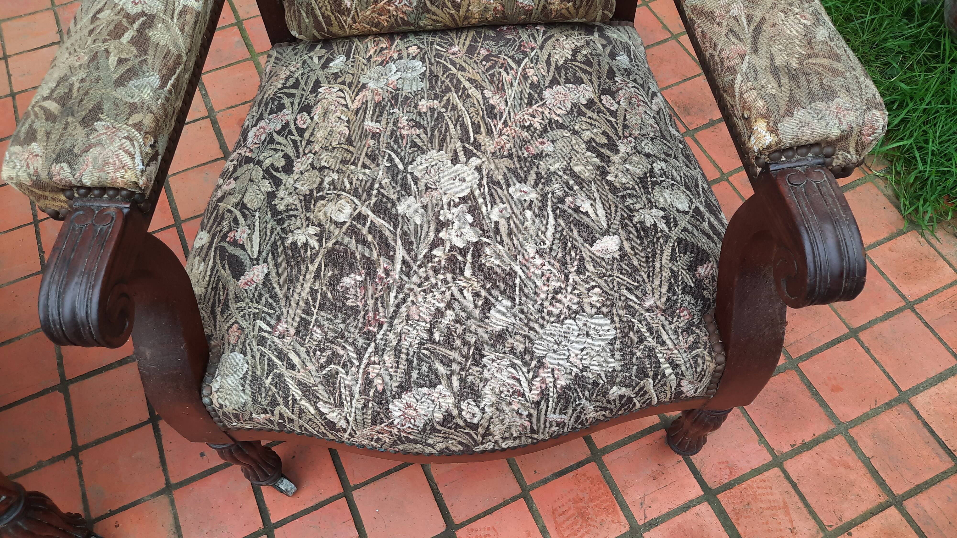 Paire de fauteuils style Louis Philippe