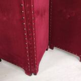 Red velvet screen with black skai