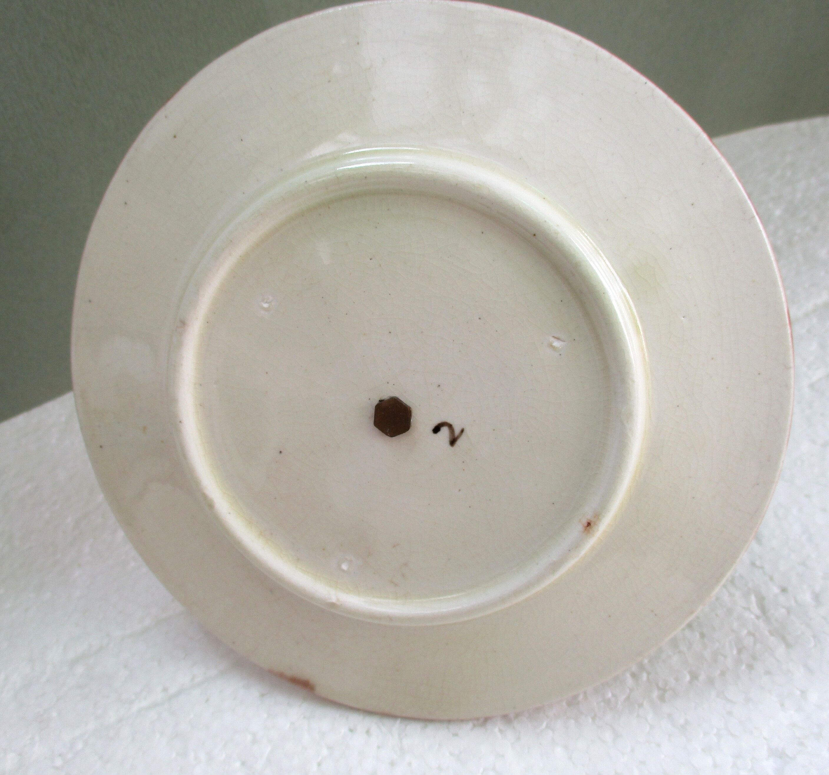 Presentation plate, barbotine and gilded brass