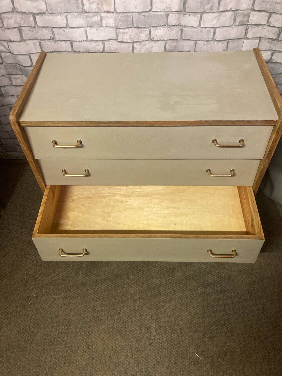 Commode vintage