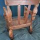 Chaise enfant en chêne sculpté. Ancien meuble breton