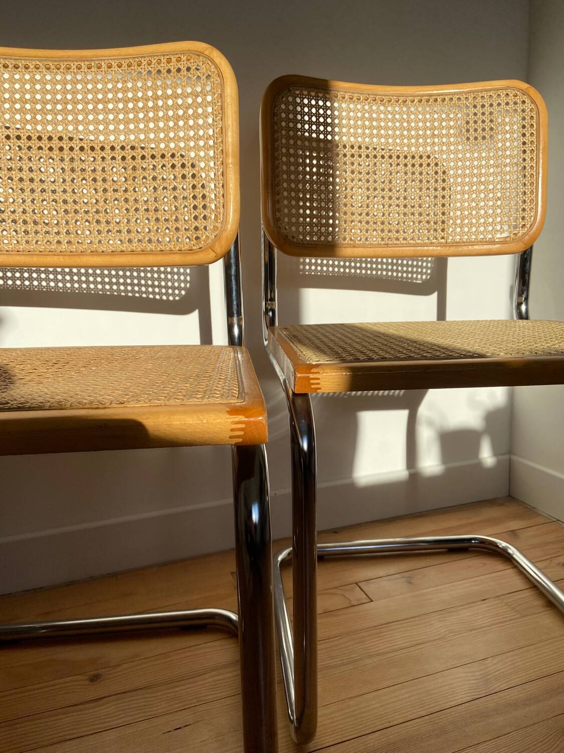 Paire de chaises cannées italiennes design Breuer