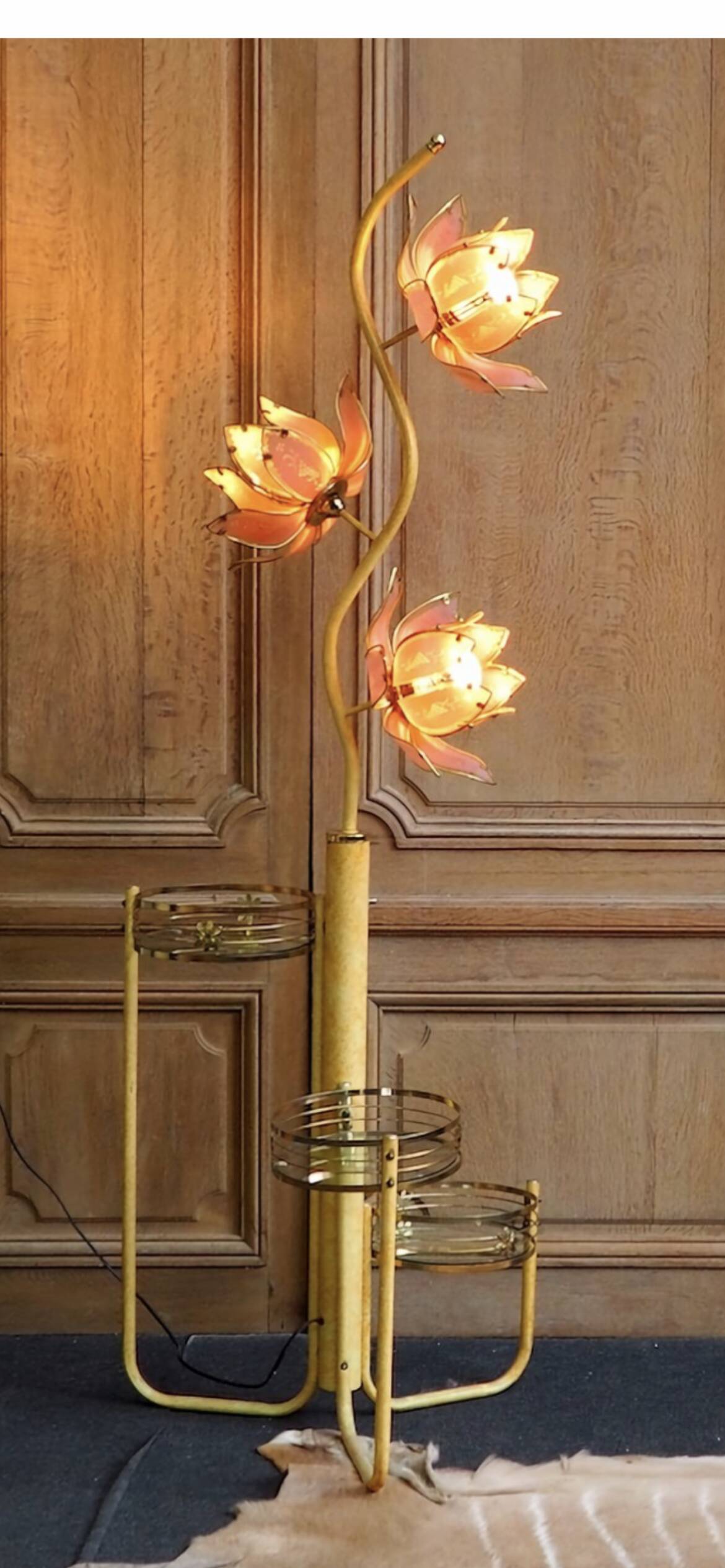 Lotus lamp from the 70s/80s.