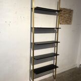 Floor-to-ceiling shelf