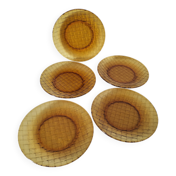 5 vintage pressed glass dessert plates with woven decoration