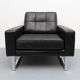 Fauteuil en cuir des années 1970 avec pieds chromés