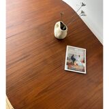 Extendable round table from the 1960s