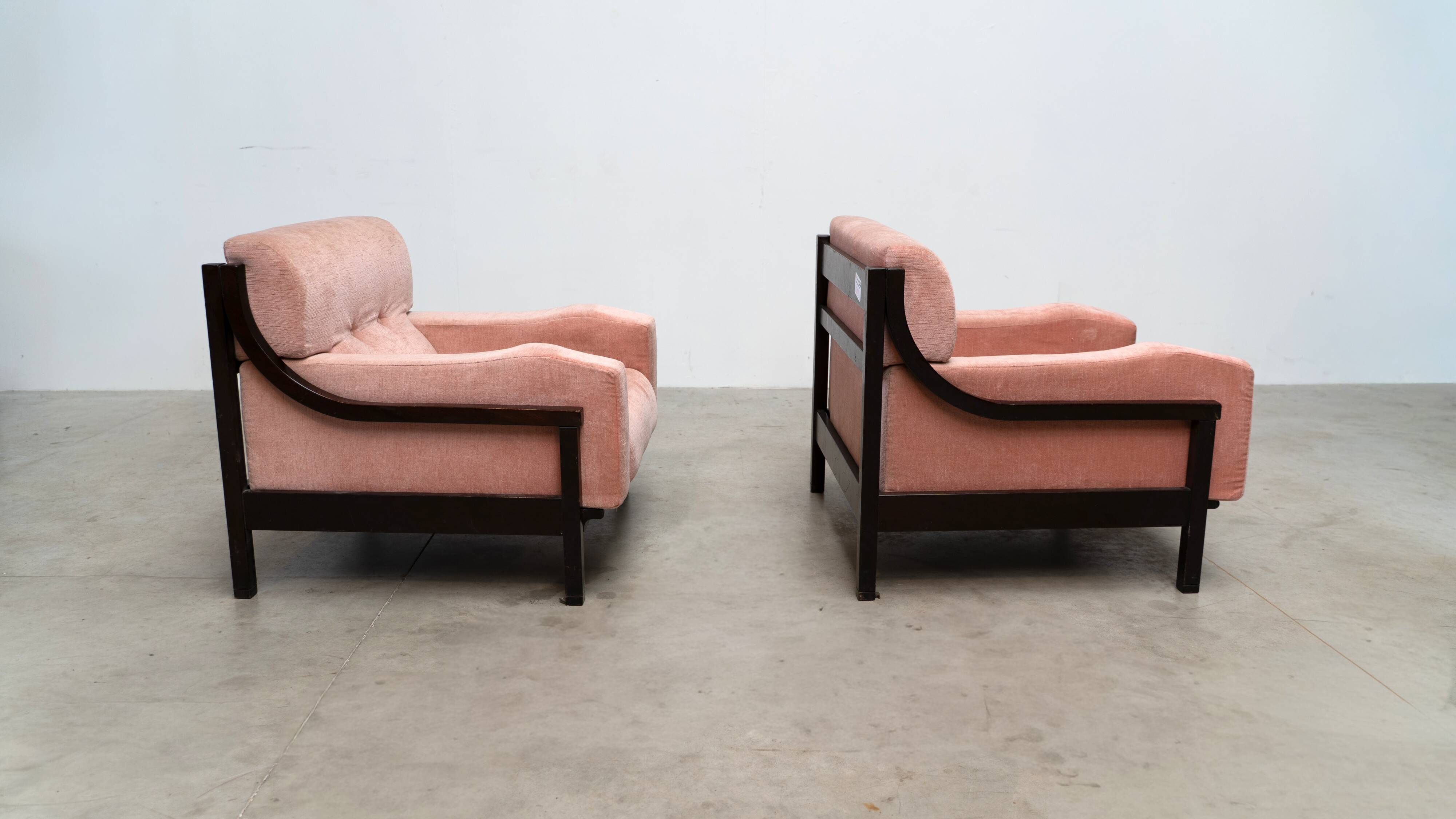 Ensemble de deux fauteuils lounge italiens