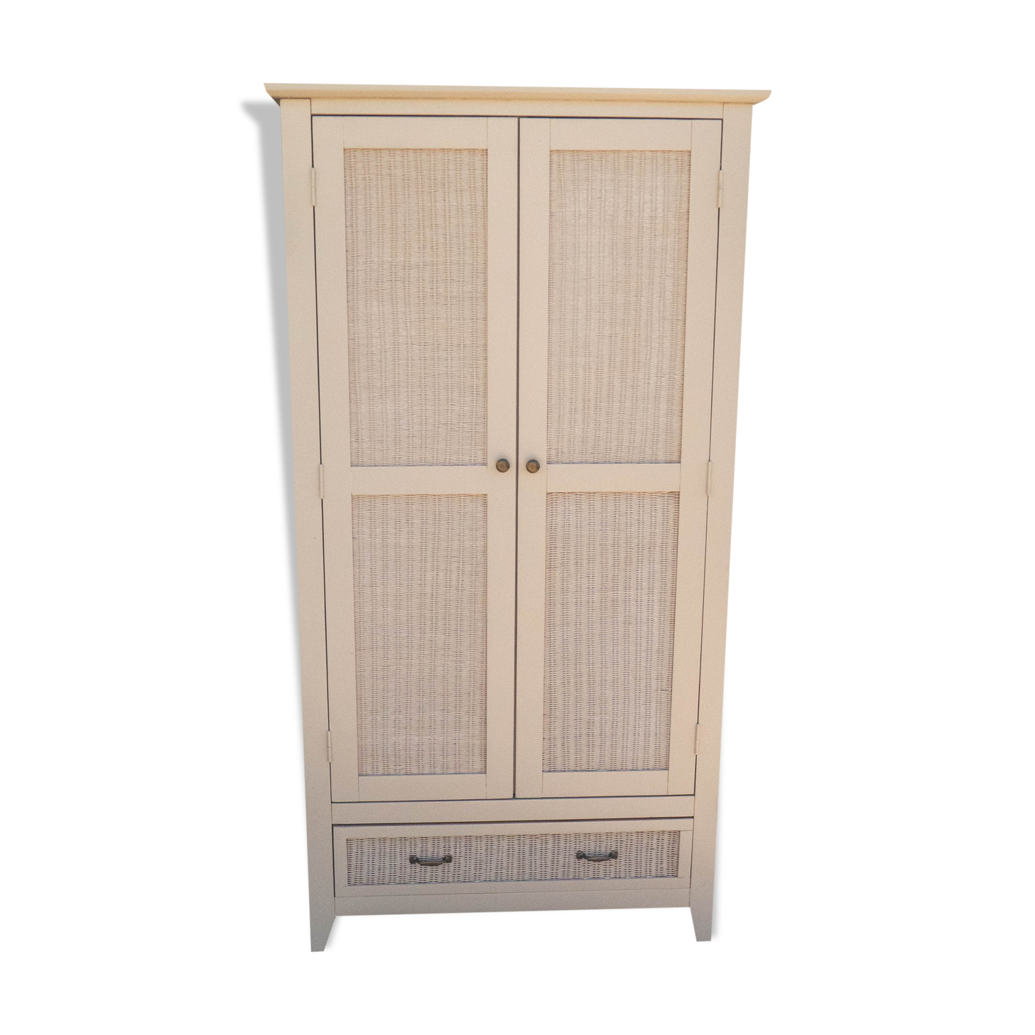 Armoire parisienne