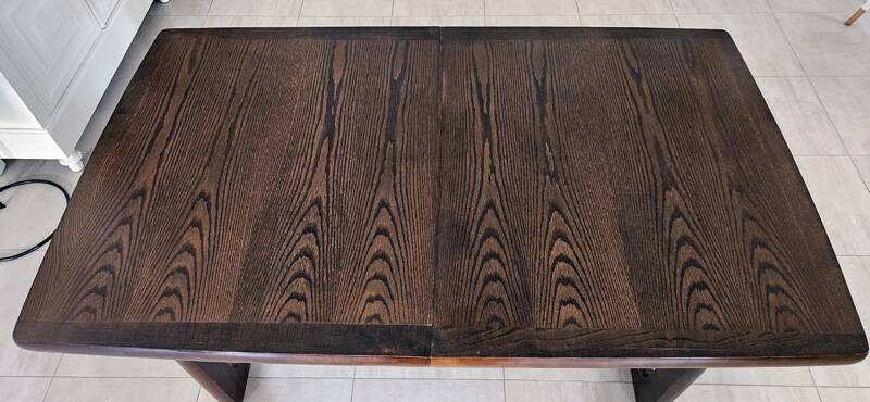 Vintage extendable dining table – sled base – modernist design