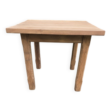 Table  carrée  ancienne