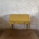 Petit bureau secrétaire style Louis XVI jaune moutarde