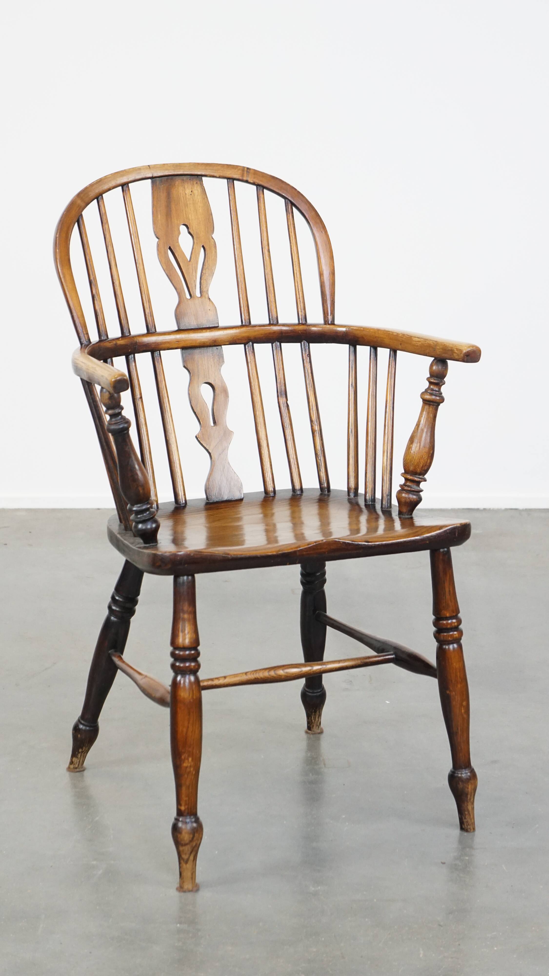 English wooden Windsor dining room/side chair