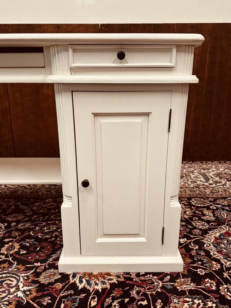 Bureau blanc classique anglais