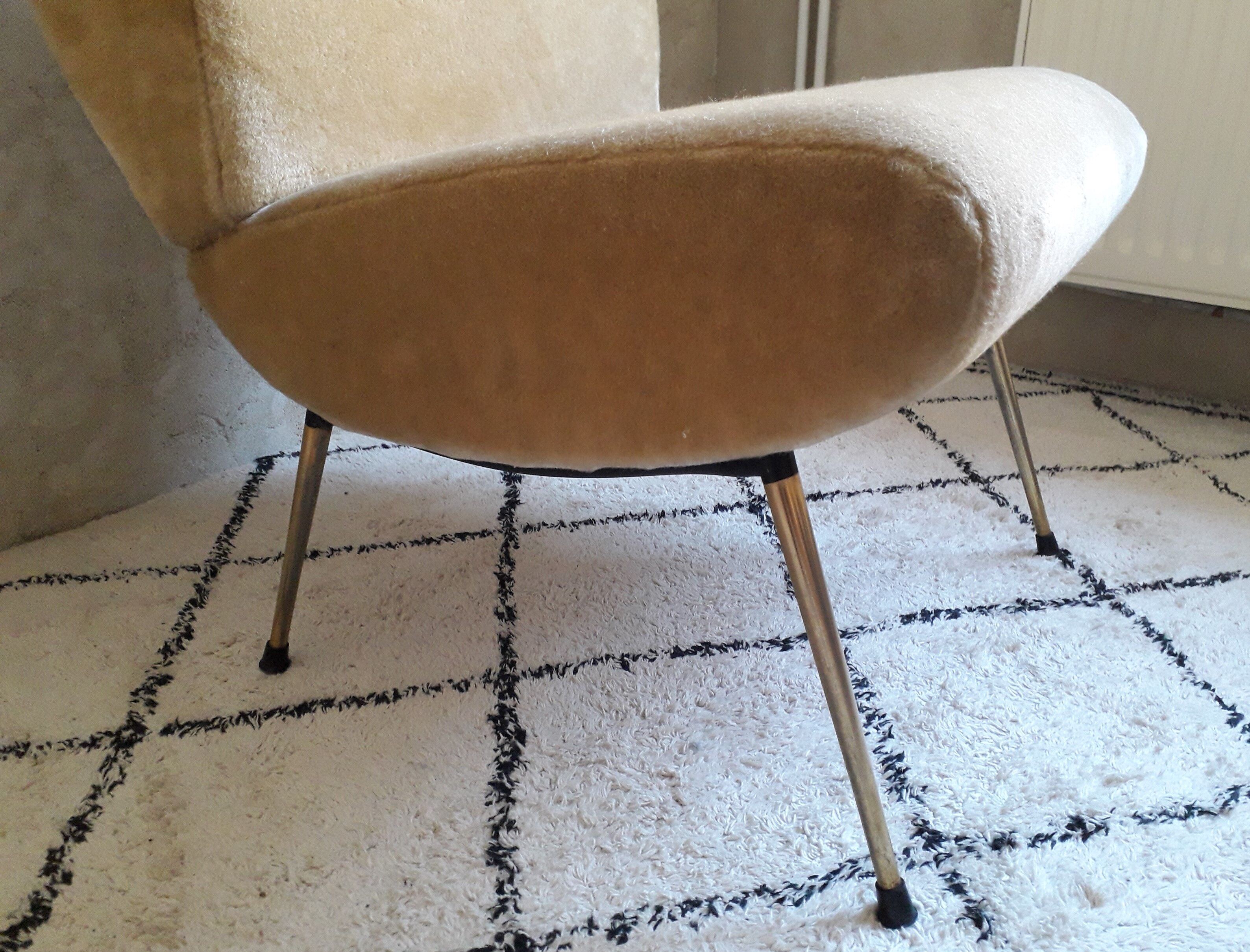 Pelfran chair, Kiss model