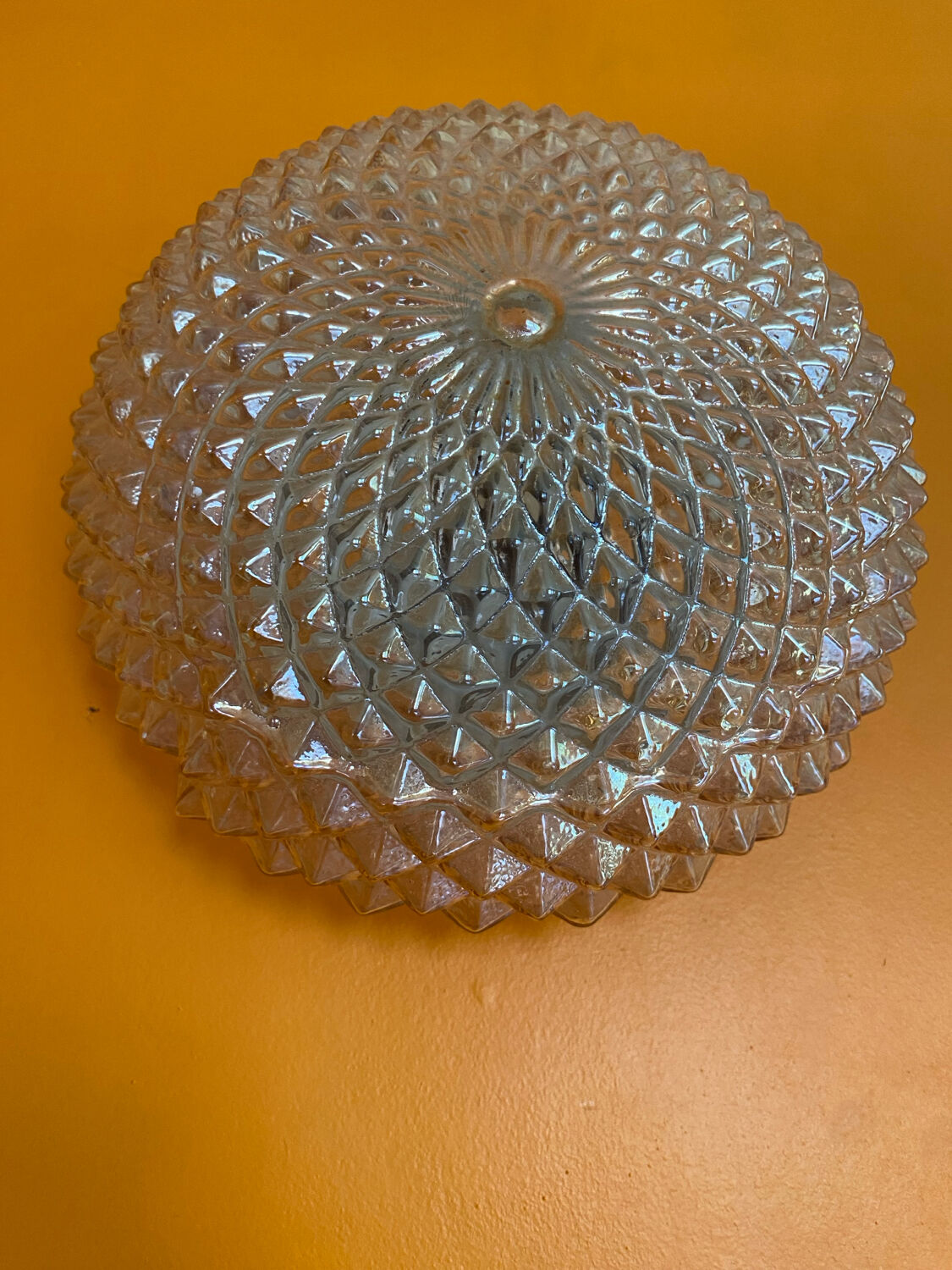 Lot de trois plafonniers en verre art déco