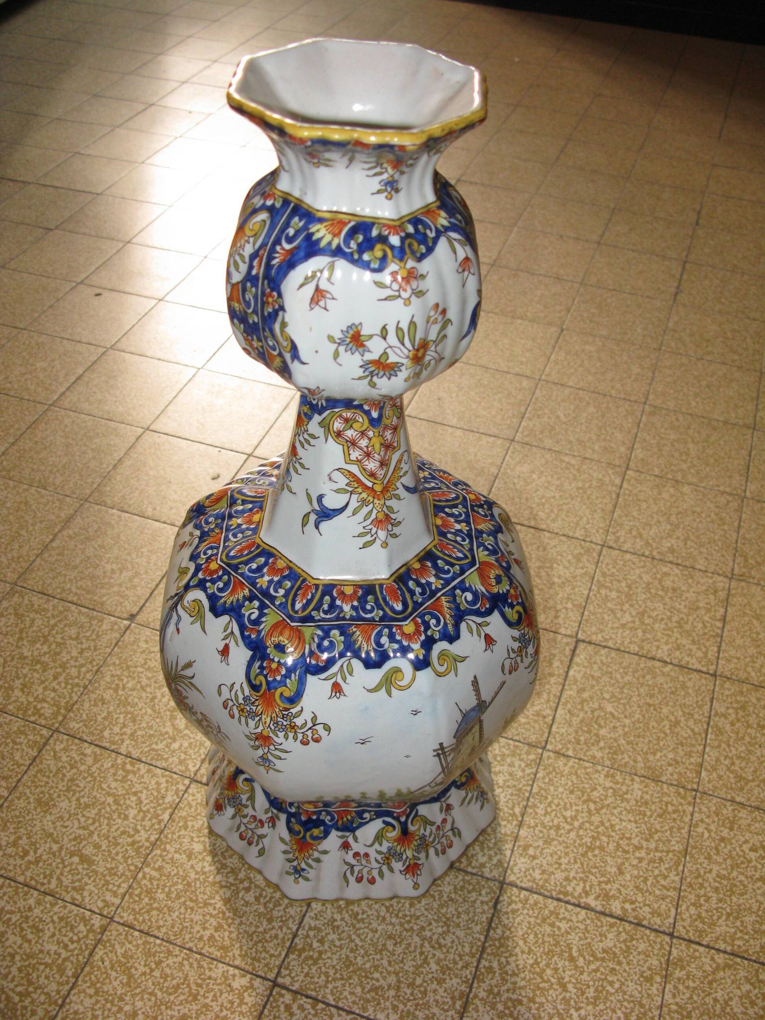 vase en faïence de Desvres