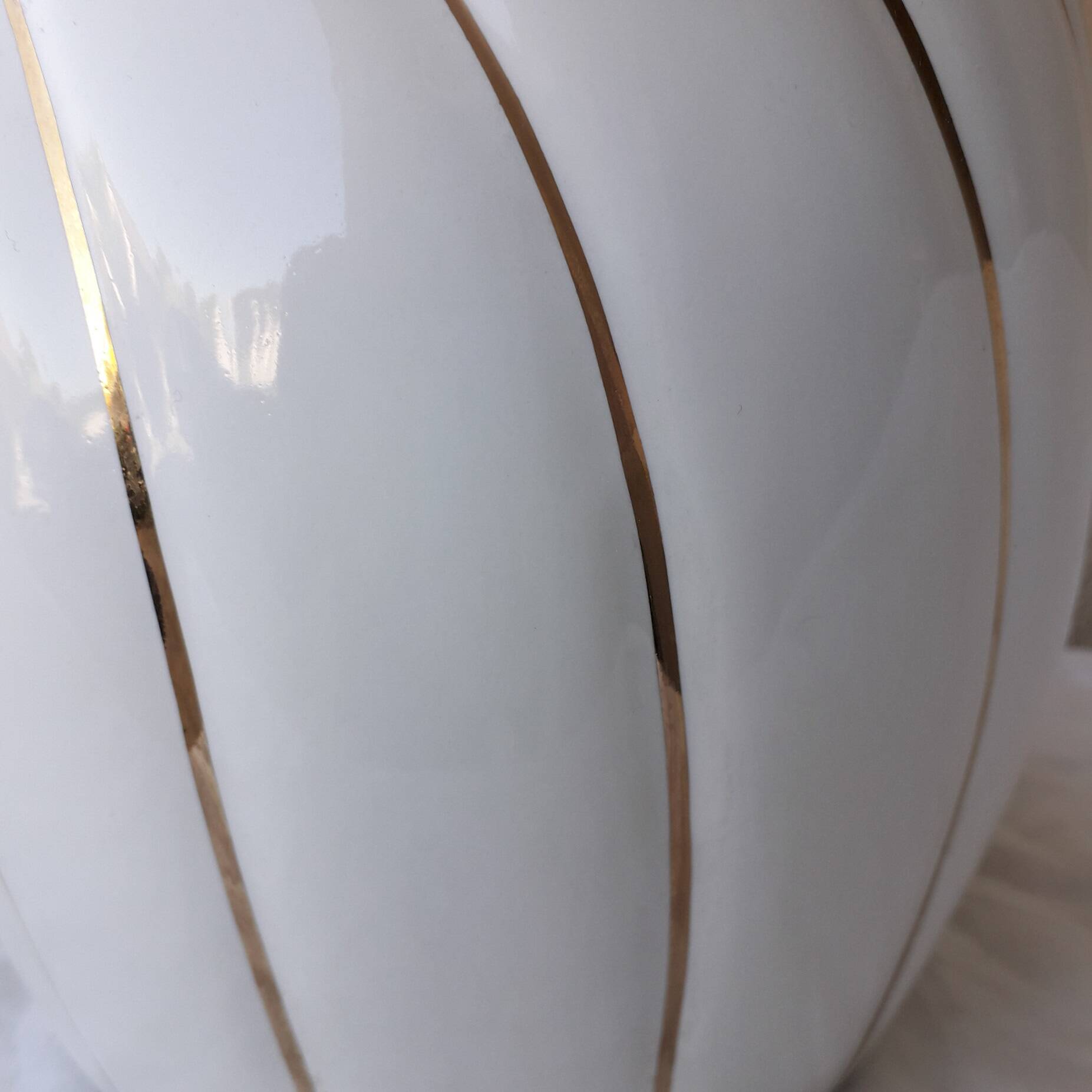 Ceramic lamp in Barbie style