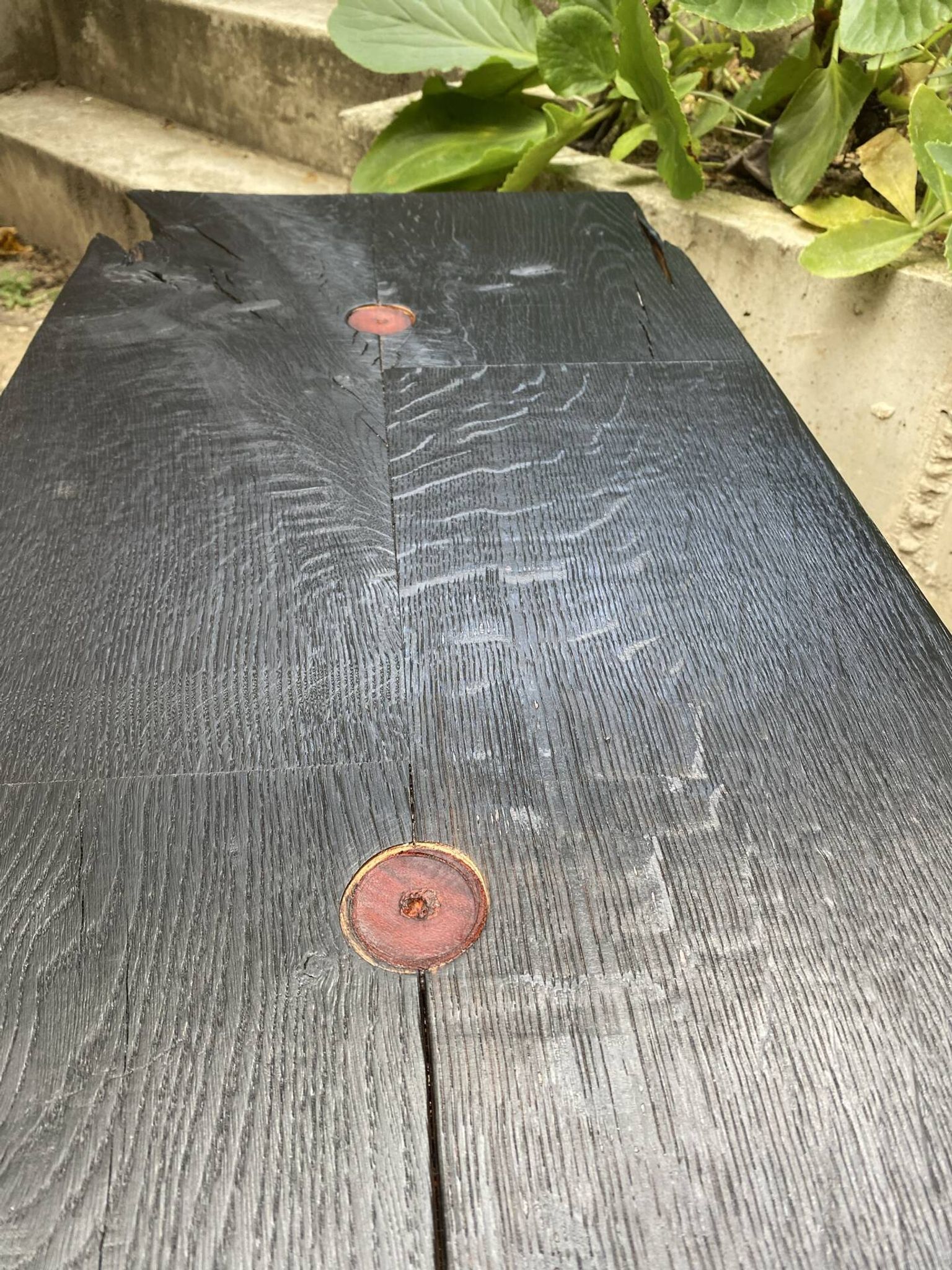 Table basse bois brûlé
