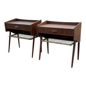 Tables de chevet danoises modernistes en teck avec étagères en rotin, lot de 2