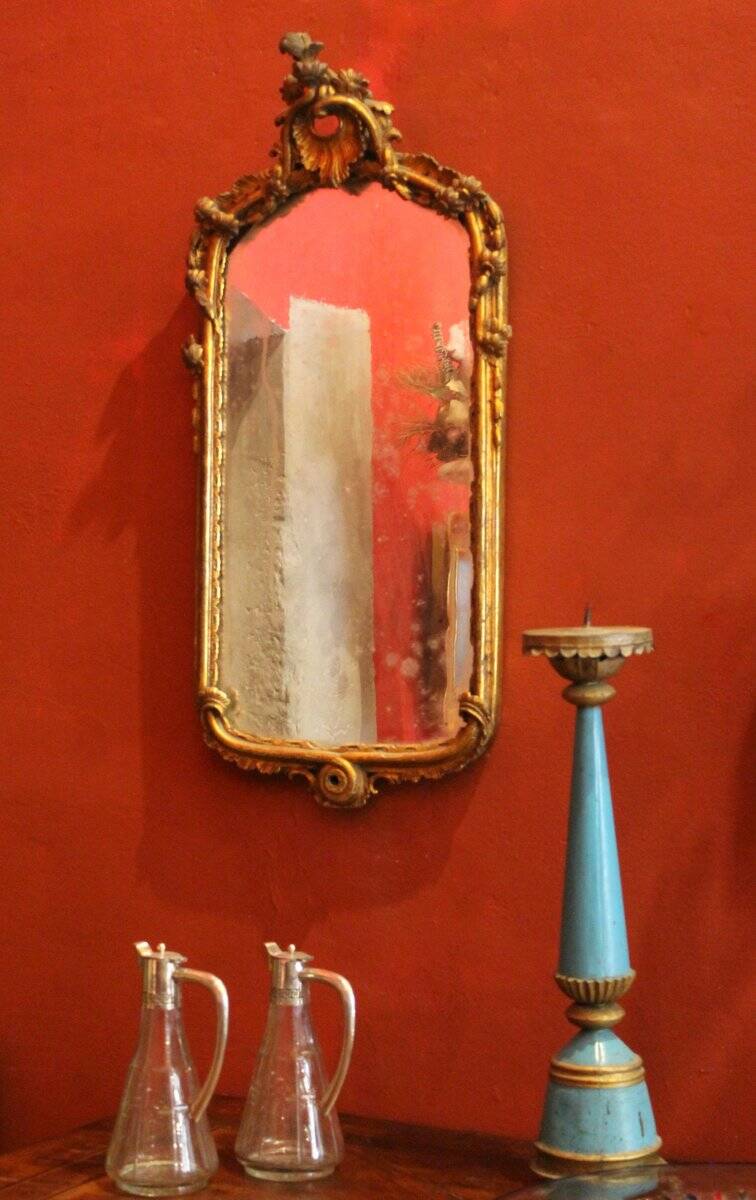 Italian Louis XV Period Hand-Carved Giltwood Mirror