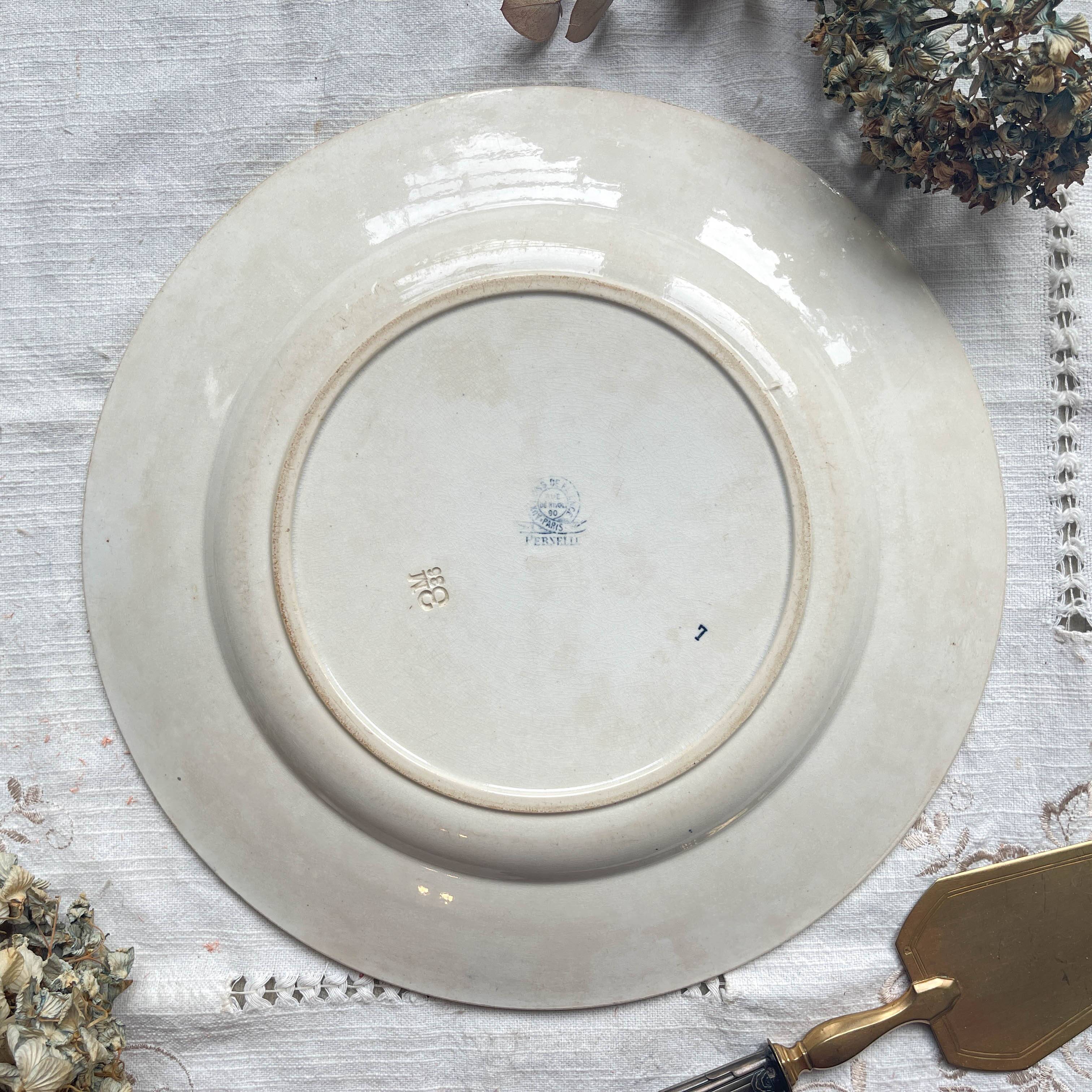 Vintage round dish Terre de fer Aux Lions de Paris model "Perselle" Made in France