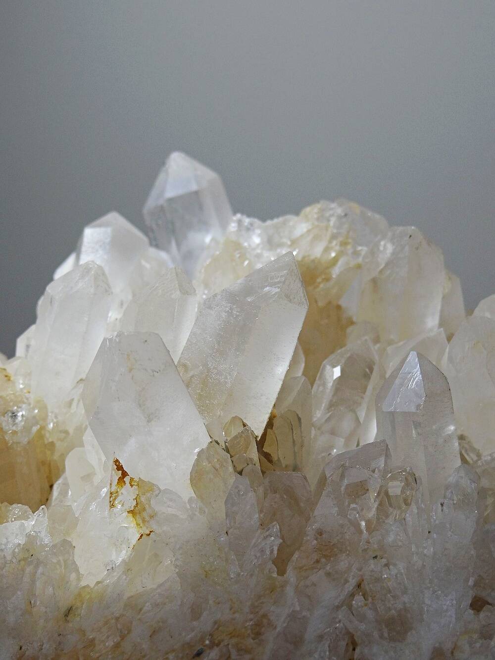 Large cluster of ancient quartz, collector's specimen, 2 kg