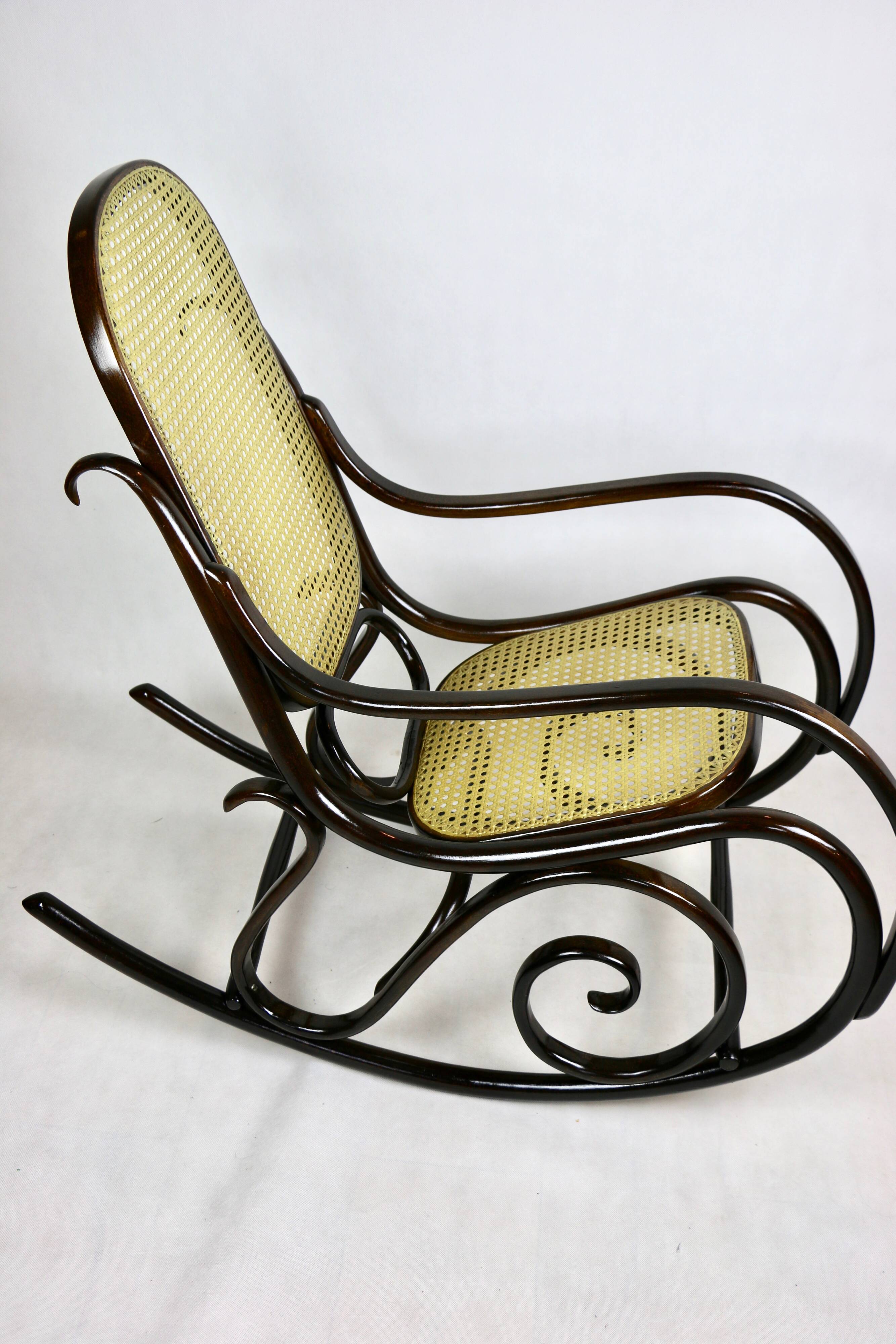Vintage Brown Rocking Chair by Michael Thonet