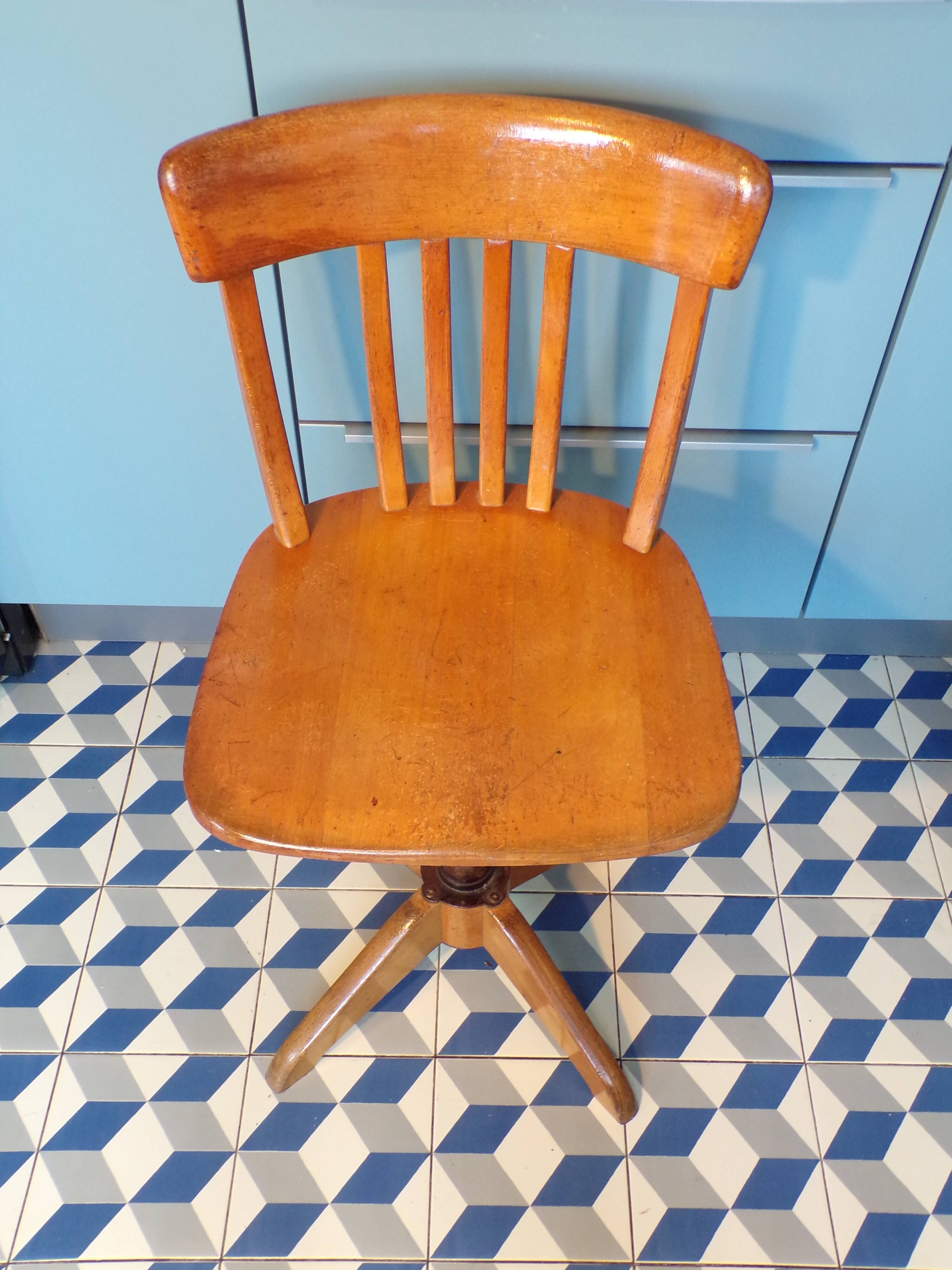 Giroflex Stoll American chair