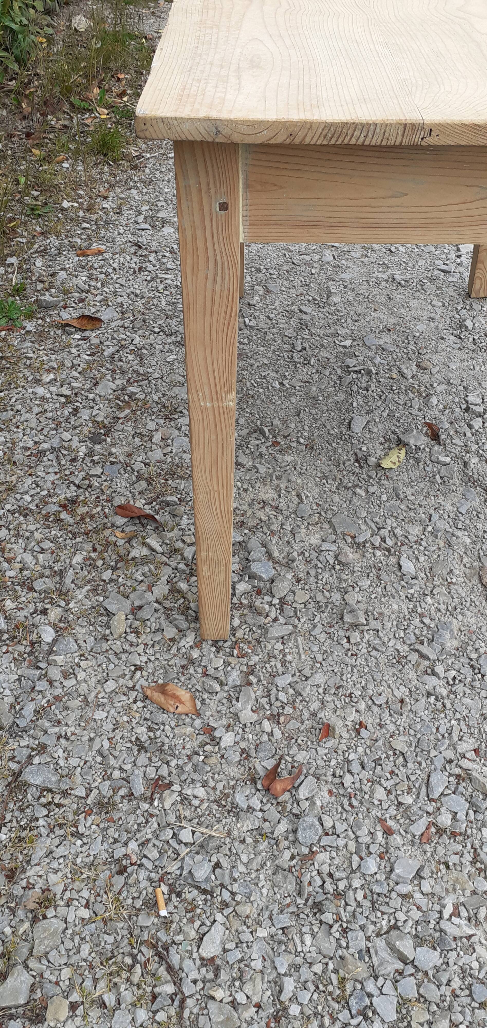 Table de ferme bois brut sapin