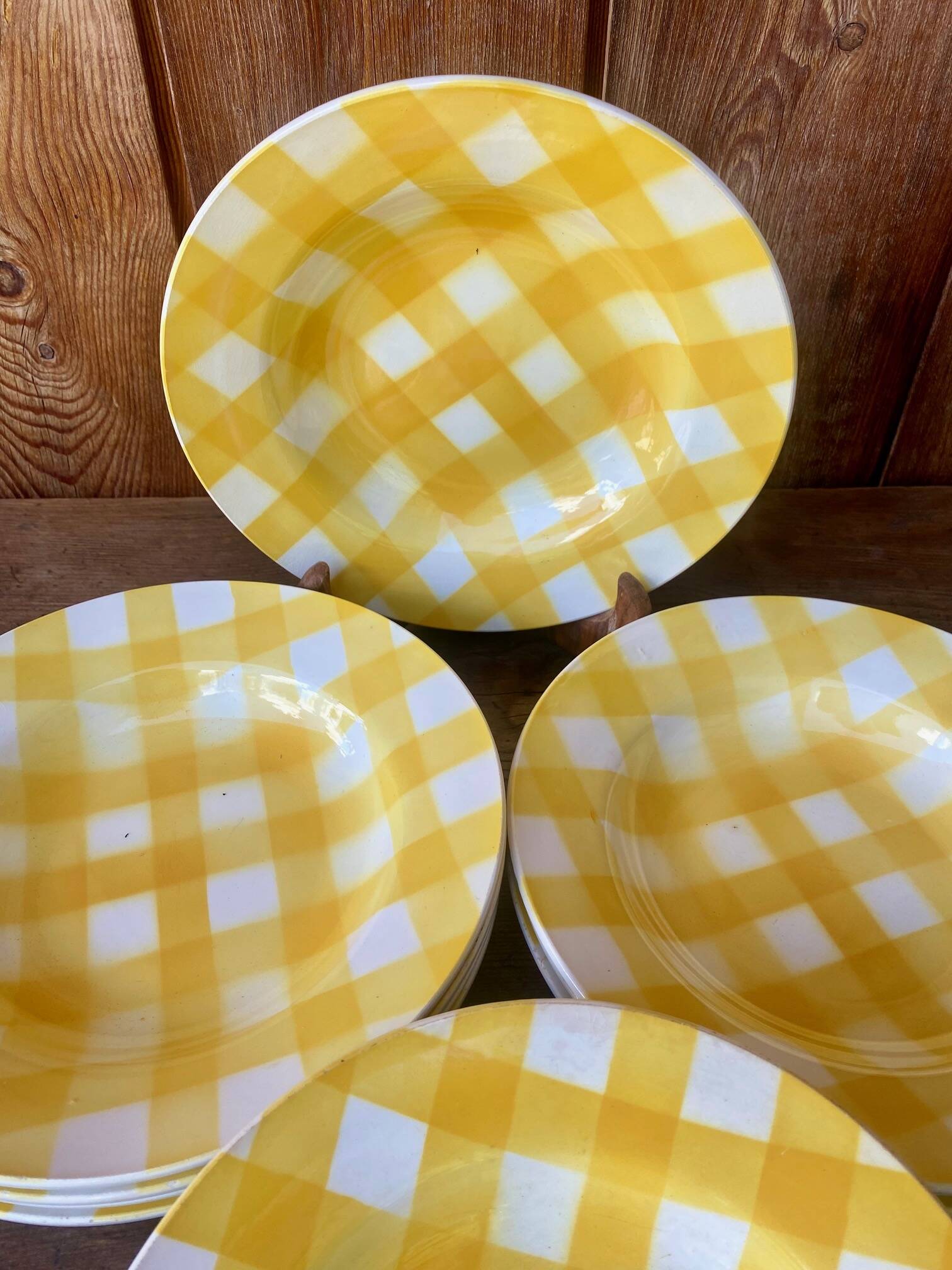 Set of 12 deep plates Digoin Sarreguemines Scottish model yellow.