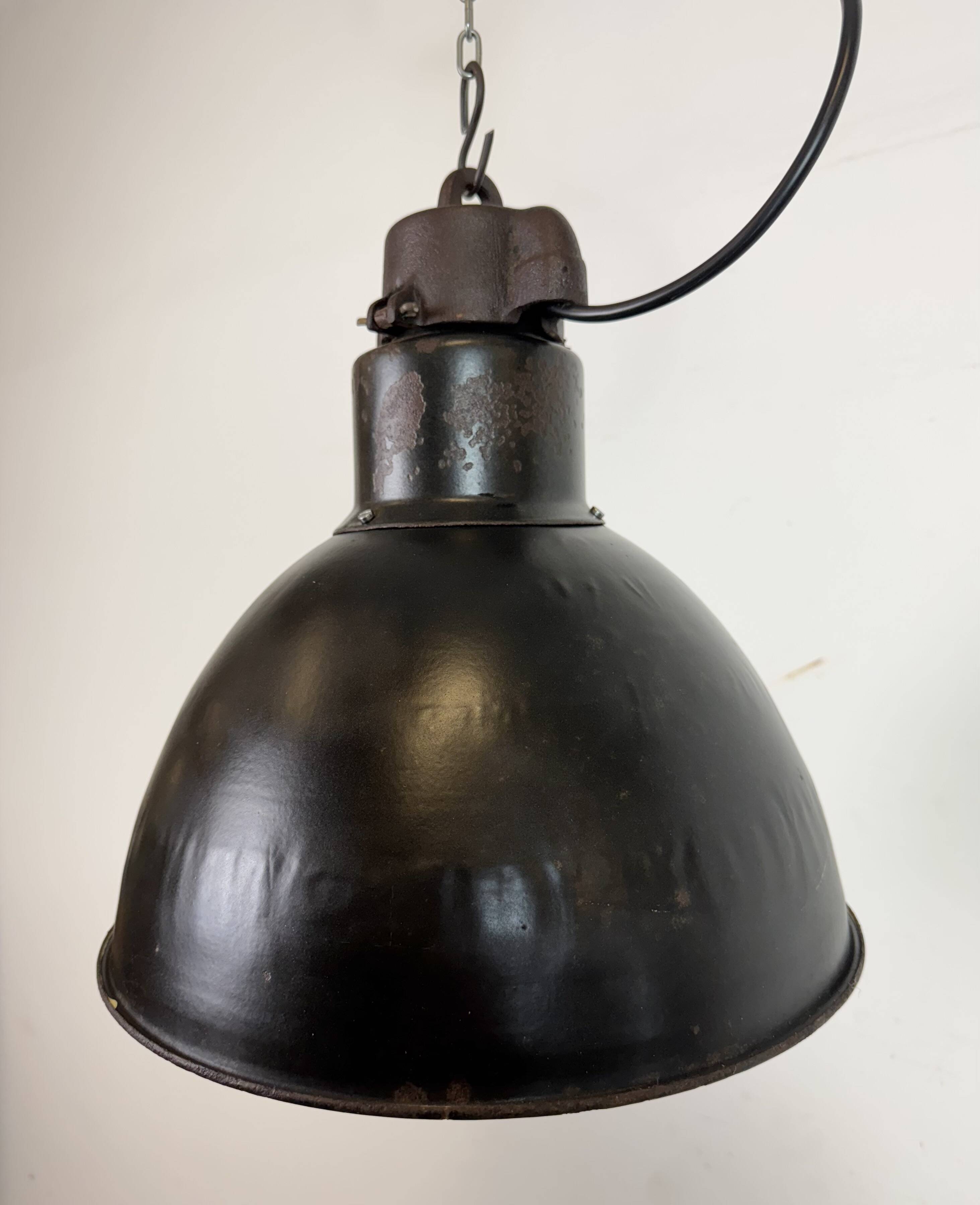 Industrial Bauhaus Black Enamel Pendant Light, 1930s