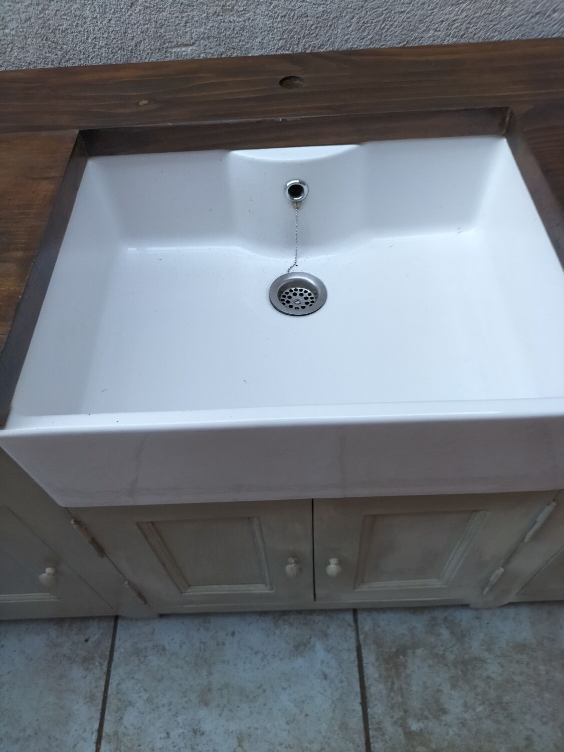 Country style kitchen furniture