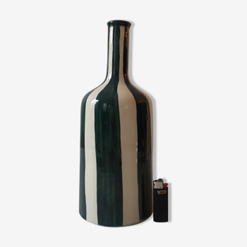 Vase en ceramique émaillé, design graphique rayé