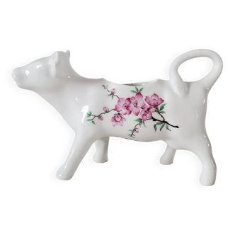 Art porcelain milk jug