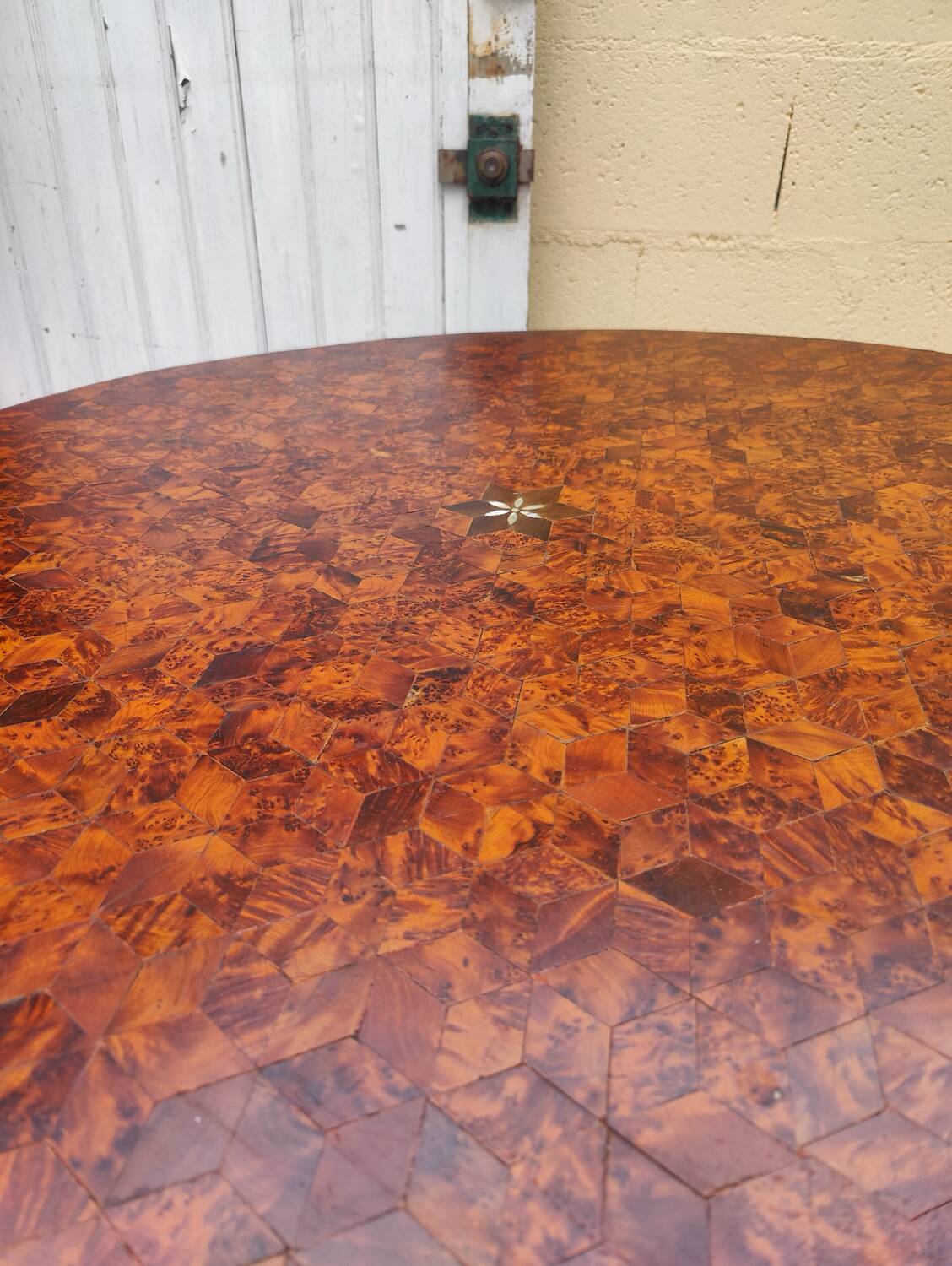Thuya marquetry coffee table - Art Deco