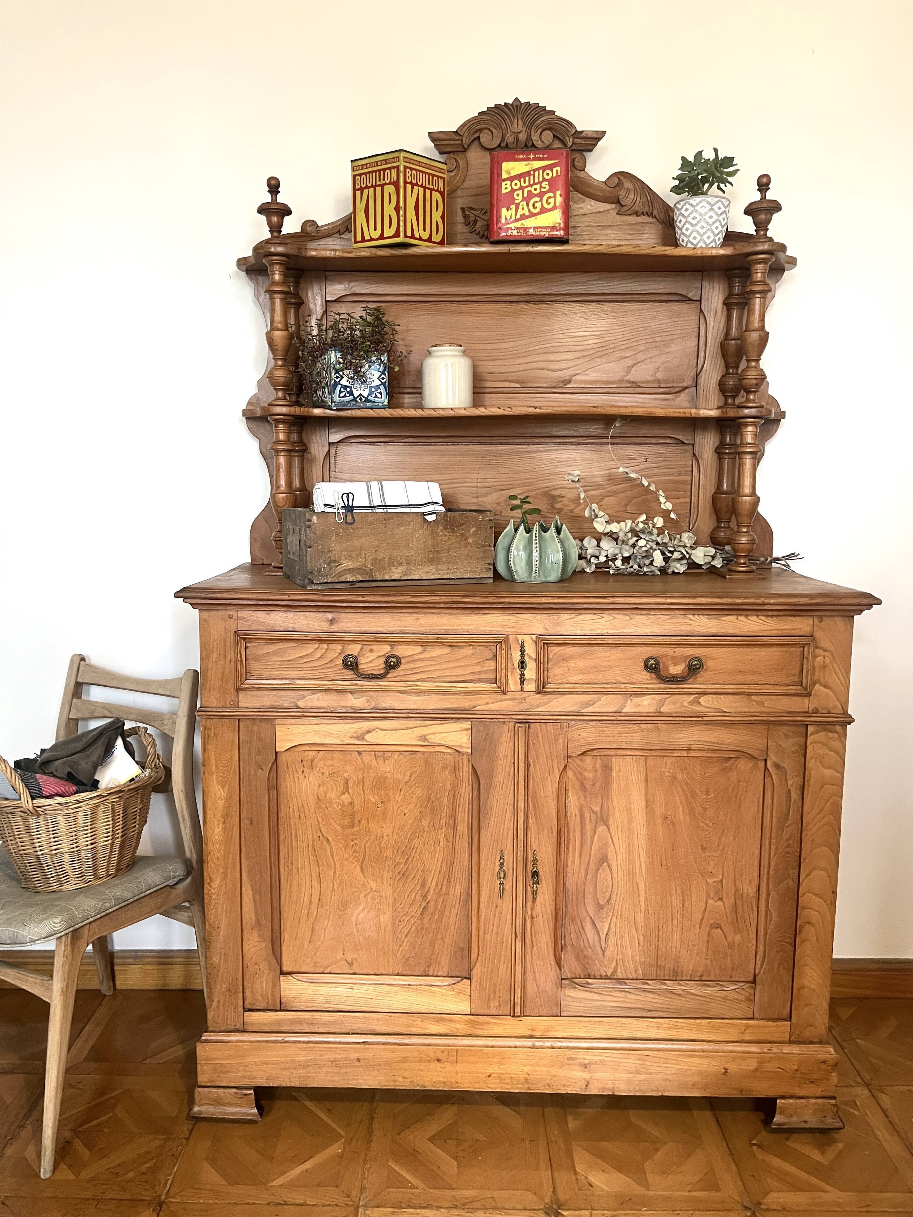 Vaisselier & Parisian sideboard raw wood