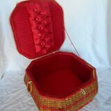 Hardworking, box a wicker vintage couture