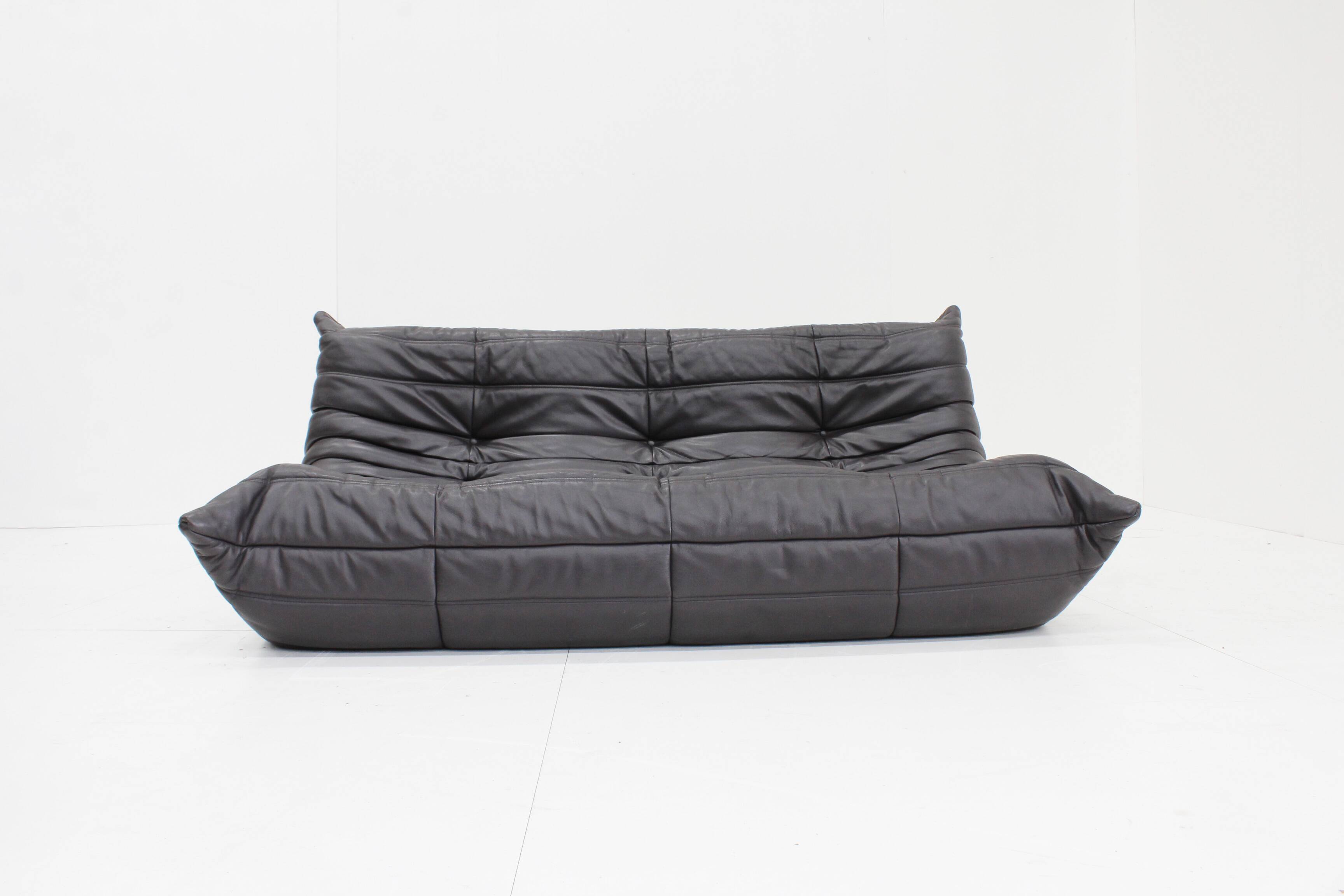 Canapé 3 places Togo Ligne Roset cuir marron par Michel Ducaroy pour Ligne Rose