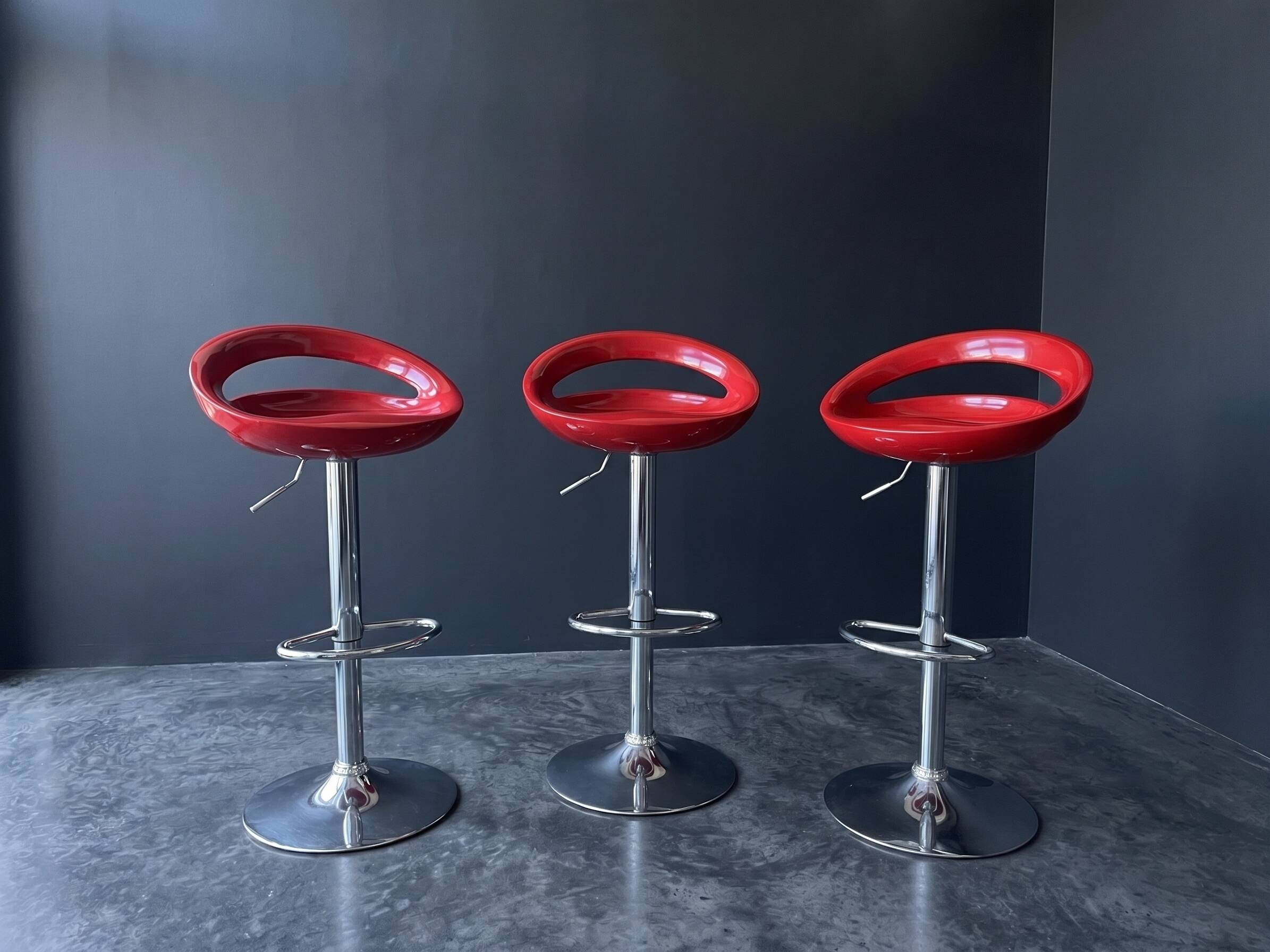 Set of 3 Sublime Red Glossy Design Bar Stools - Modern & Elegant Style
