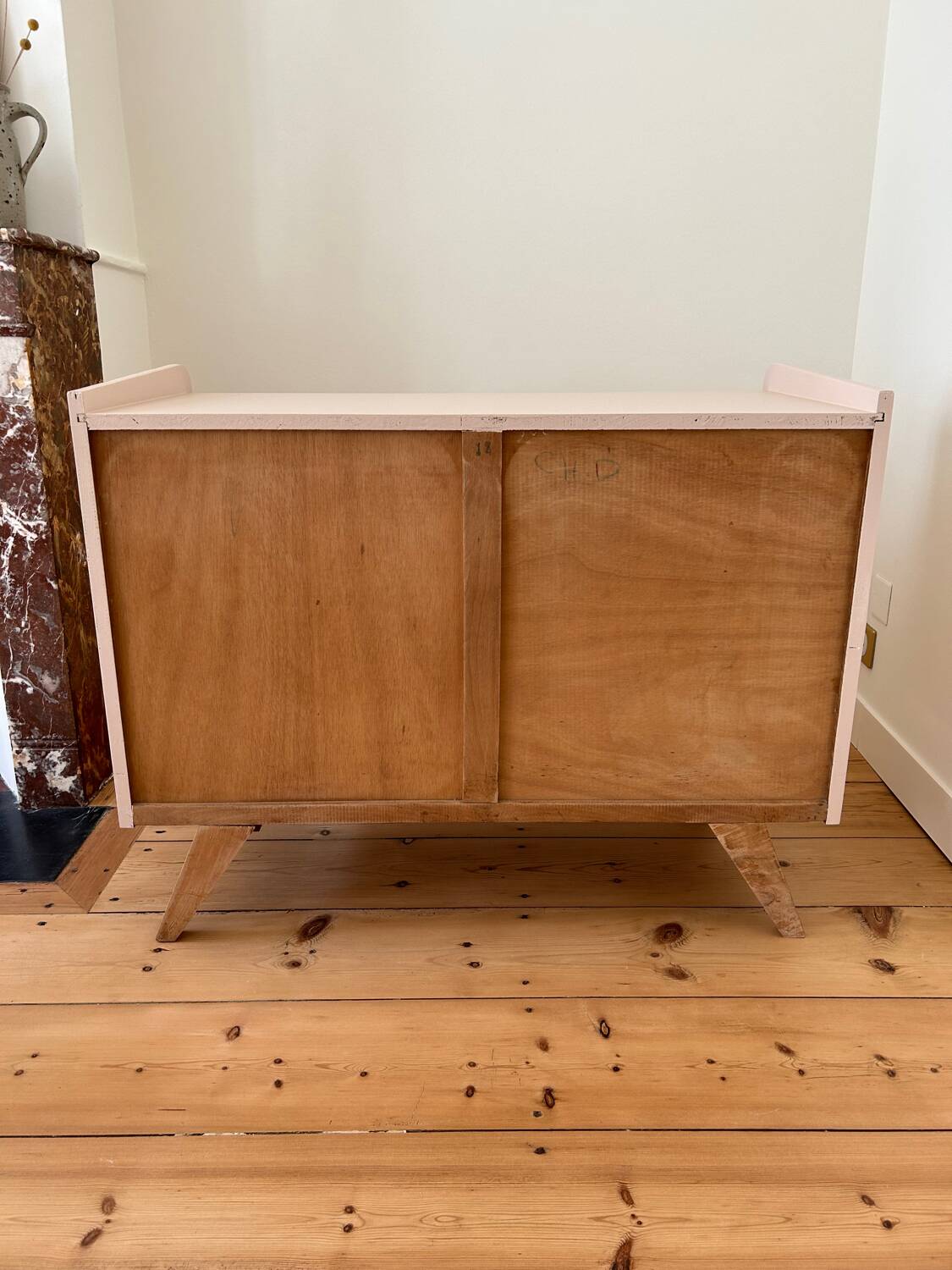 Vintage beige/rosé chest of drawers (farrow & ball)
