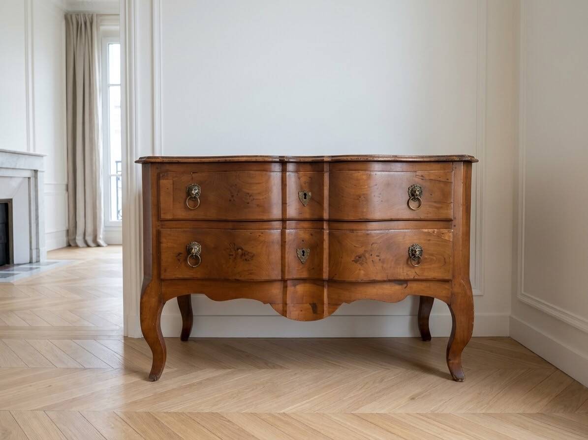 Provincial Louis XV commode in wood