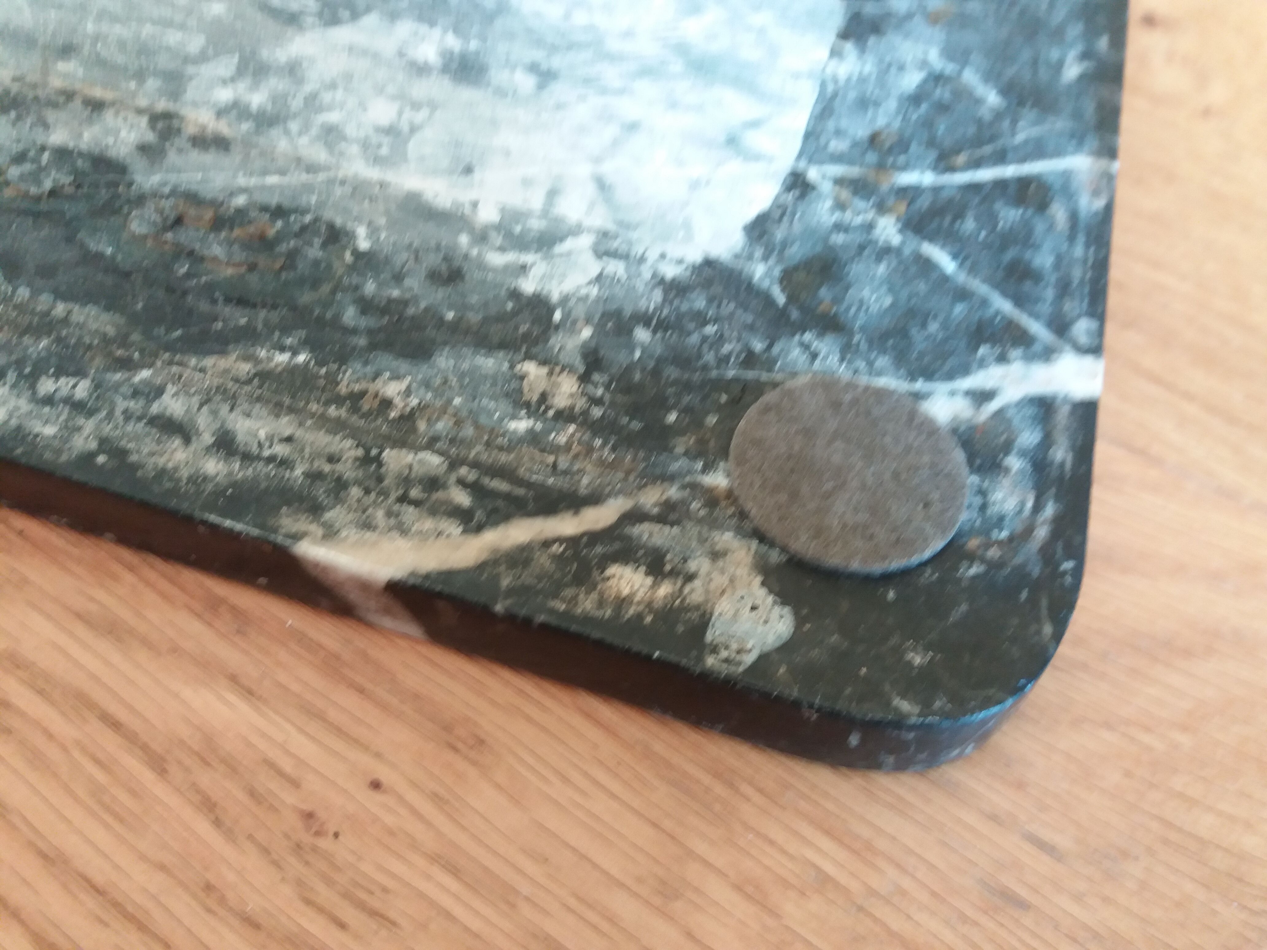 Black and white marble centerpiece top