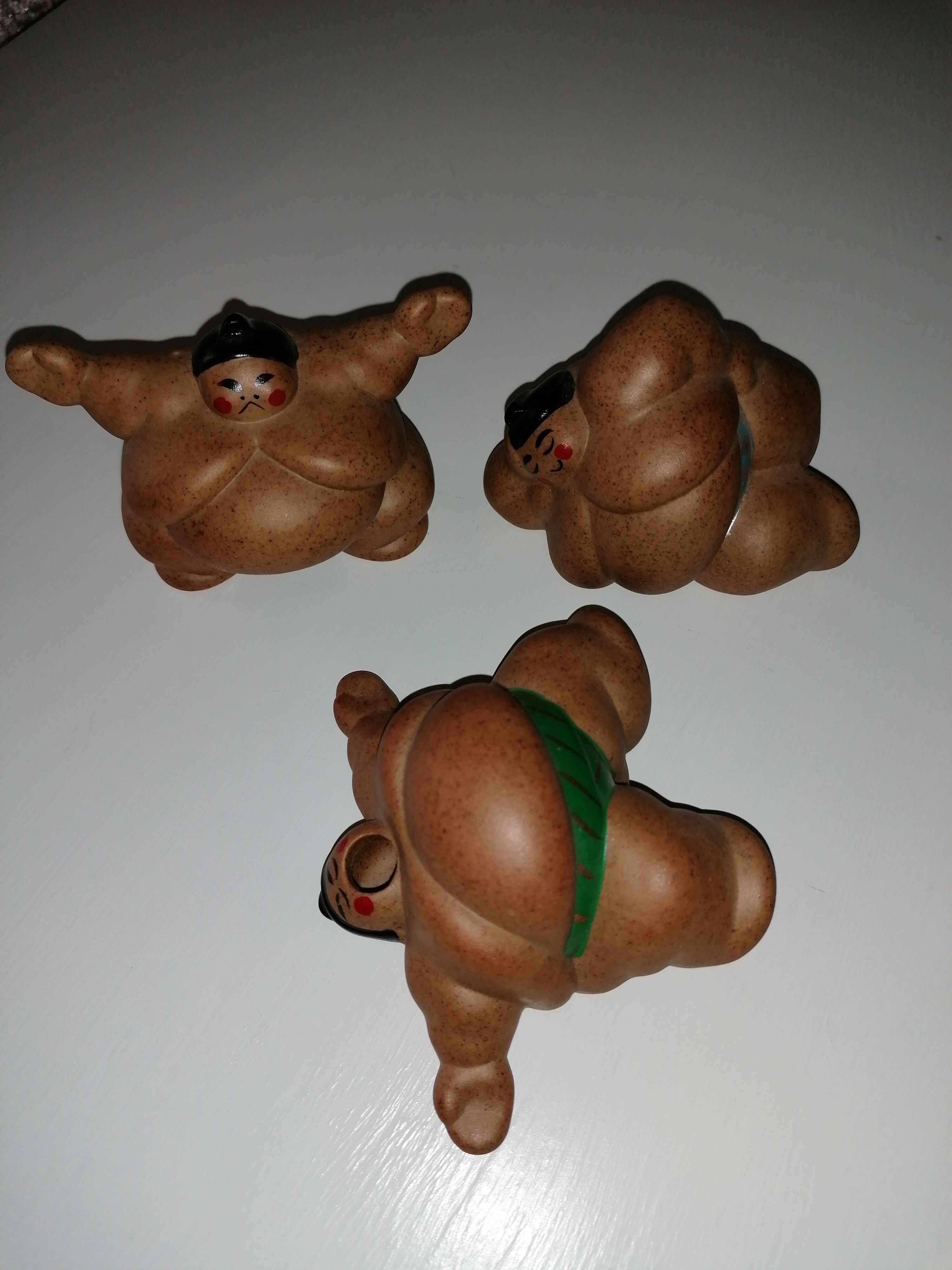 Set of 3 ceramic sumos