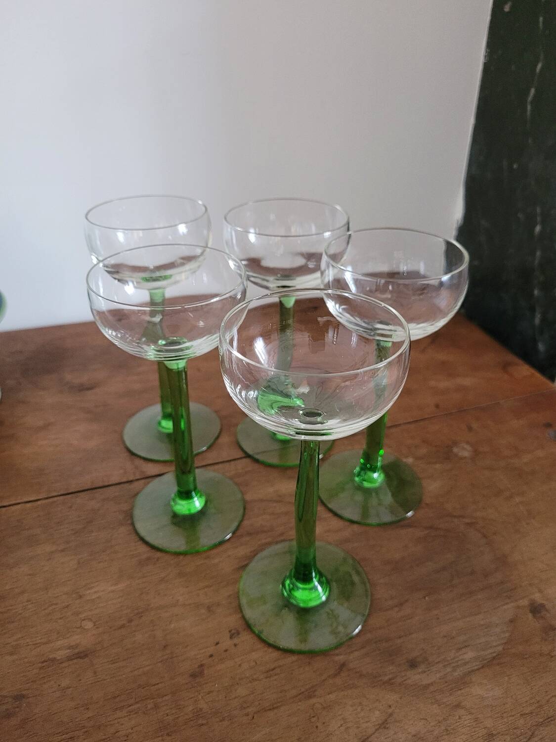 Set of 5 stemmed white wine glasses from Alsace