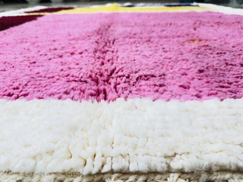 Beni Ouraine handwoven rug, traditional style, size 100 x 200 cm