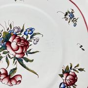Plat à gateau peint à la main motif rose, vers 1960/70